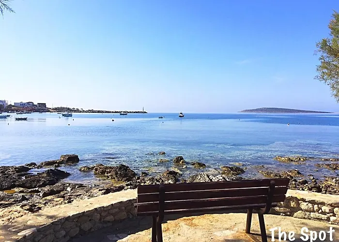 Barewake's Place 2 Modern Cycladic And Seafront View South Paros * Aliki (Paros)