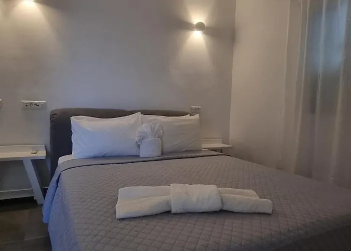 Barewake's Place 2 Modern Cycladic And Seafront View South Paros * Aliki (Paros)